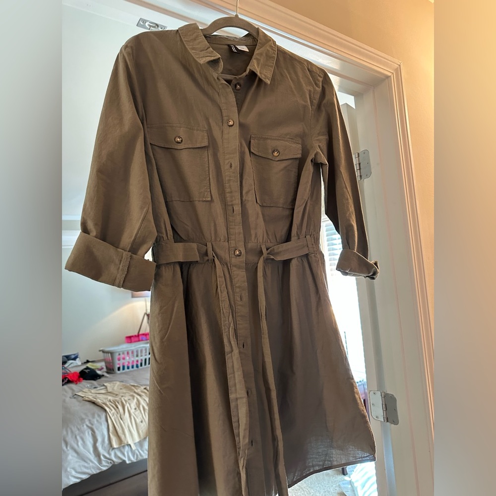 Olive green utility dress with sleeves NEVER WORN